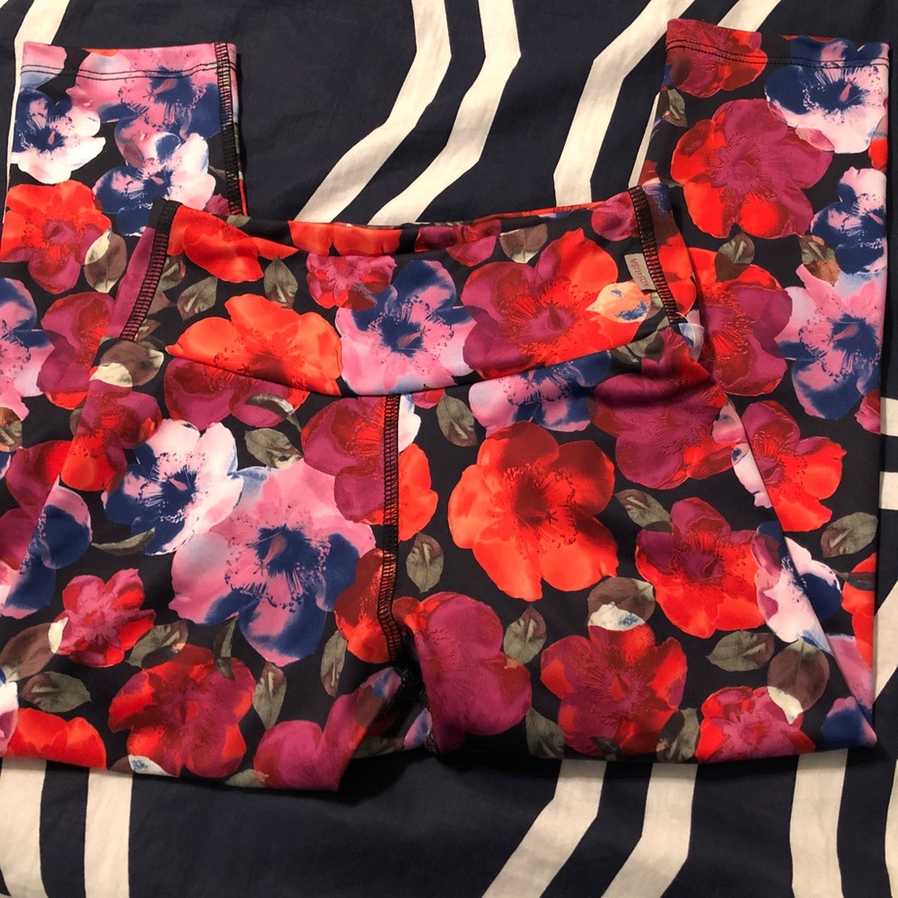 Women’s flower print leggings
